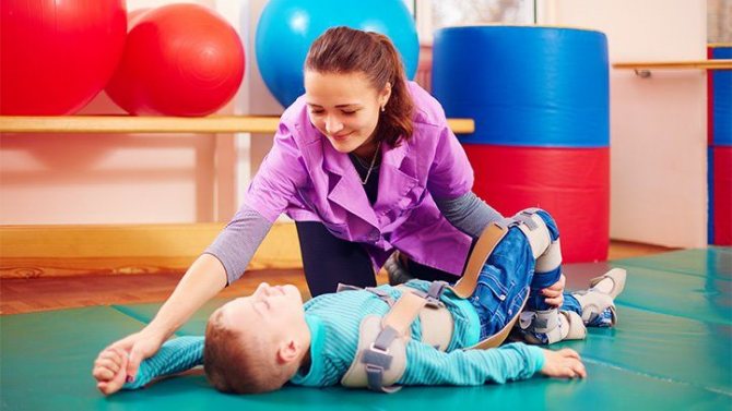 Hyperkinetic form of cerebral palsy: causes, symptoms and treatment