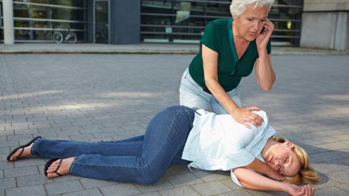 Causes of fainting in a 14 year old girl