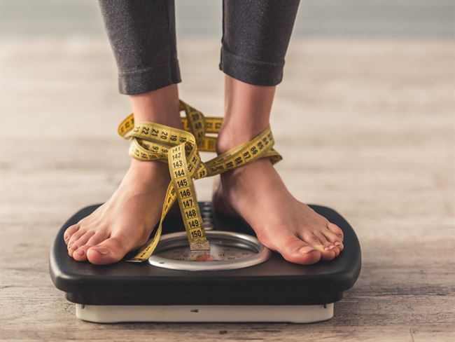 Признаки анорексии – одержимость калориями и снижение веса